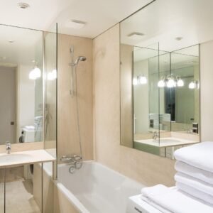 مساعدة في بيع العقارات