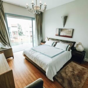 شقة بإطلالة على الحديقة